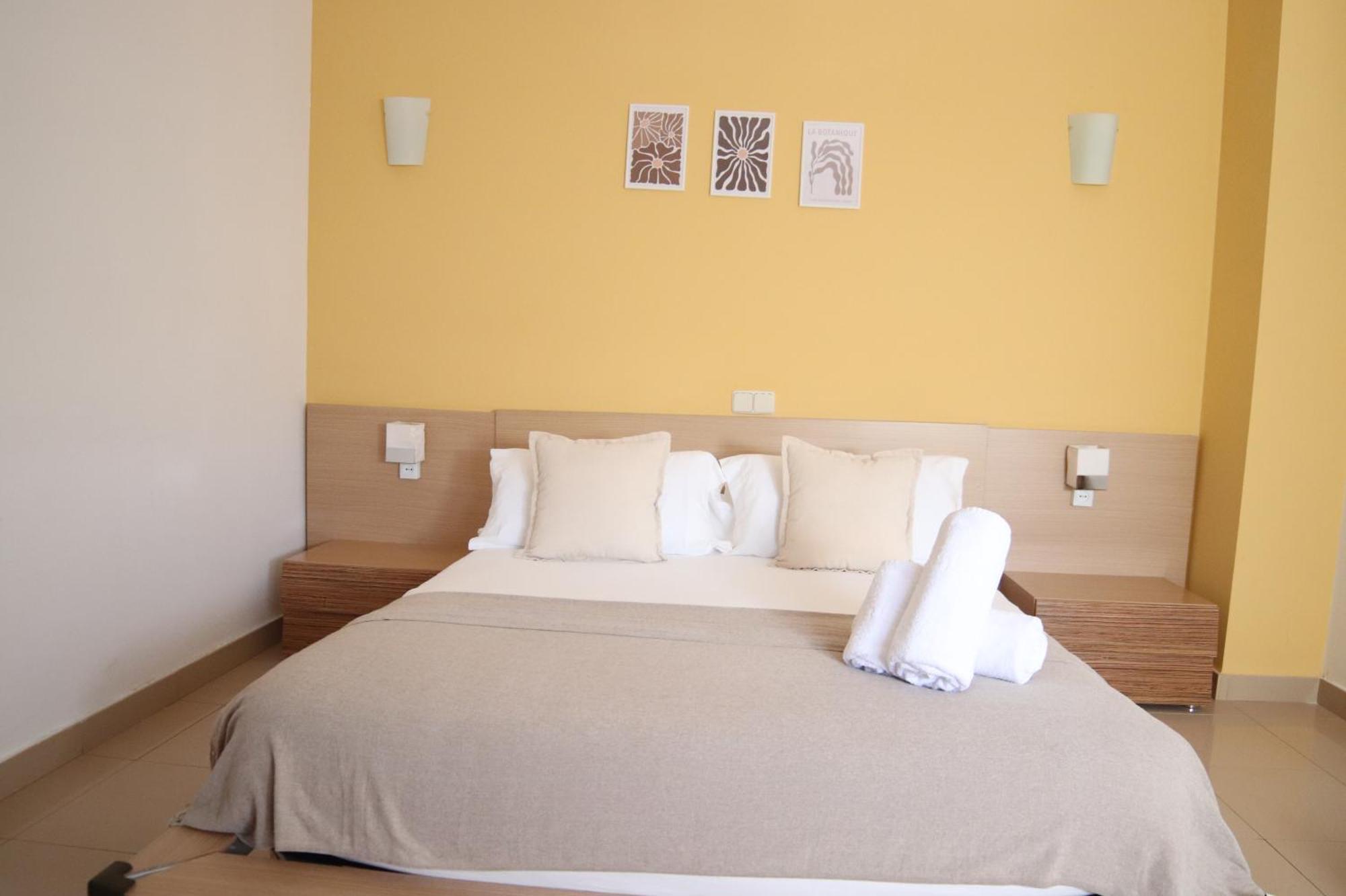 Hostal-Casa Rural Rosa-Nonna シグエンサ エクステリア 写真